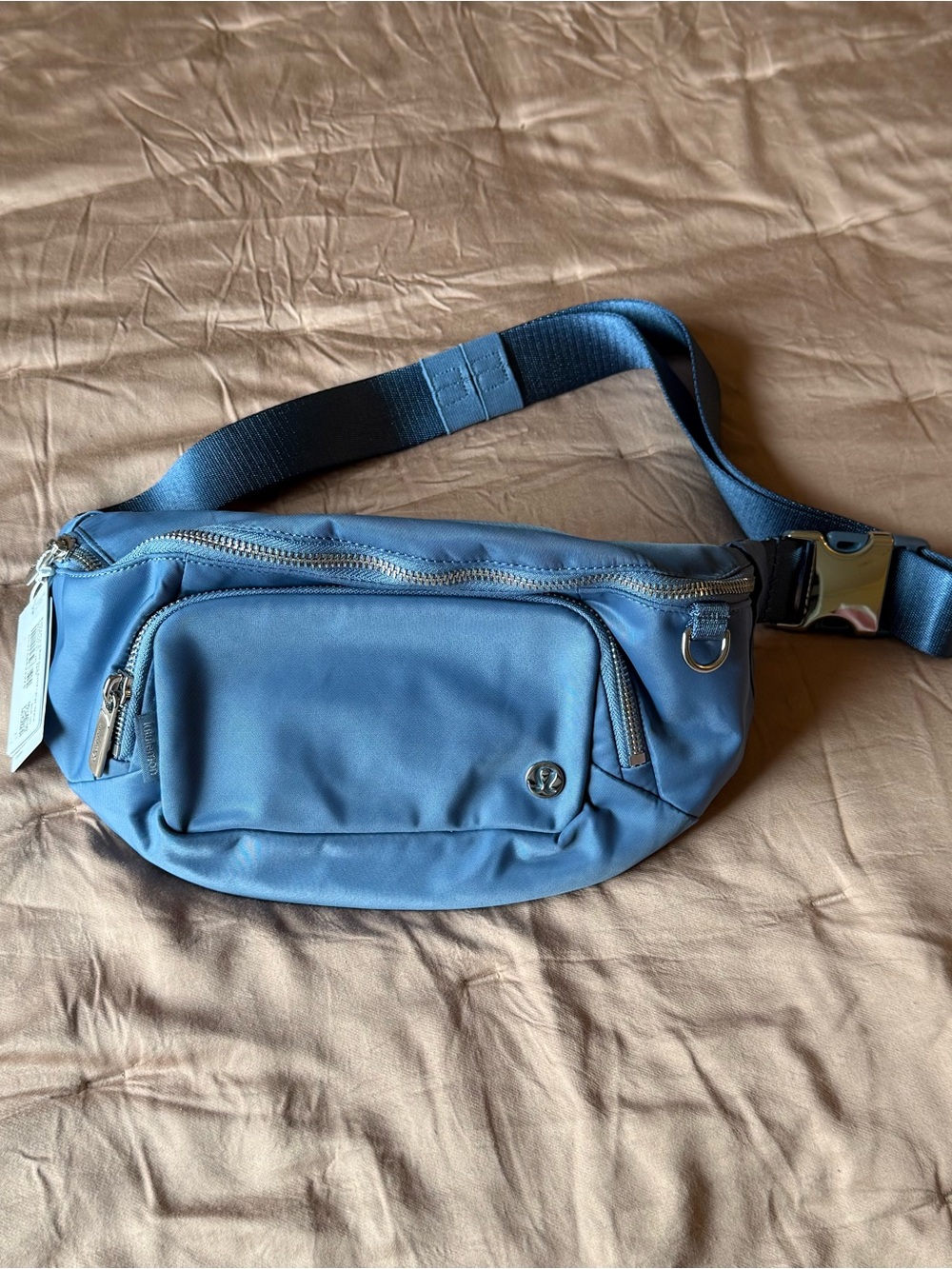 Lululemon Everywhere Belt Bag XL Washed Denim Silver NWT - Picture 8 of 10
